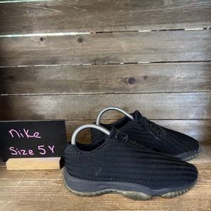 Kids Childrens Nike Jordan Future Low Gamma Black‎ Shoes Sneakers Size 5 Y GUC